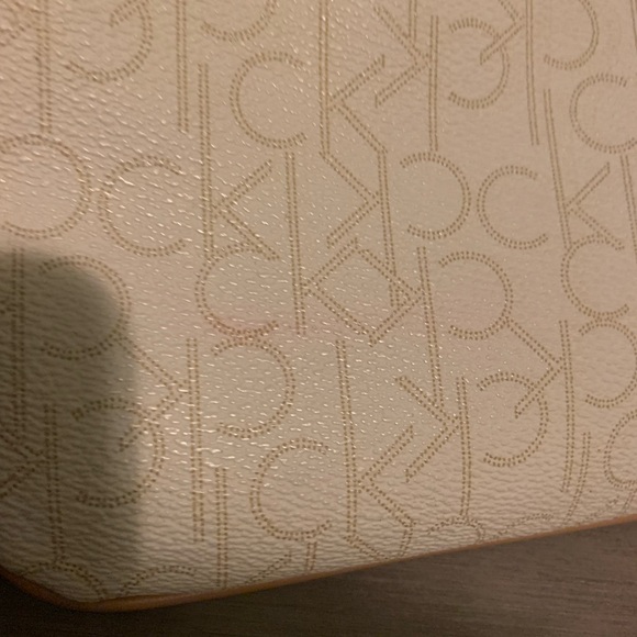 Calvin Klein Wrisltlet - Picture 3 of 3